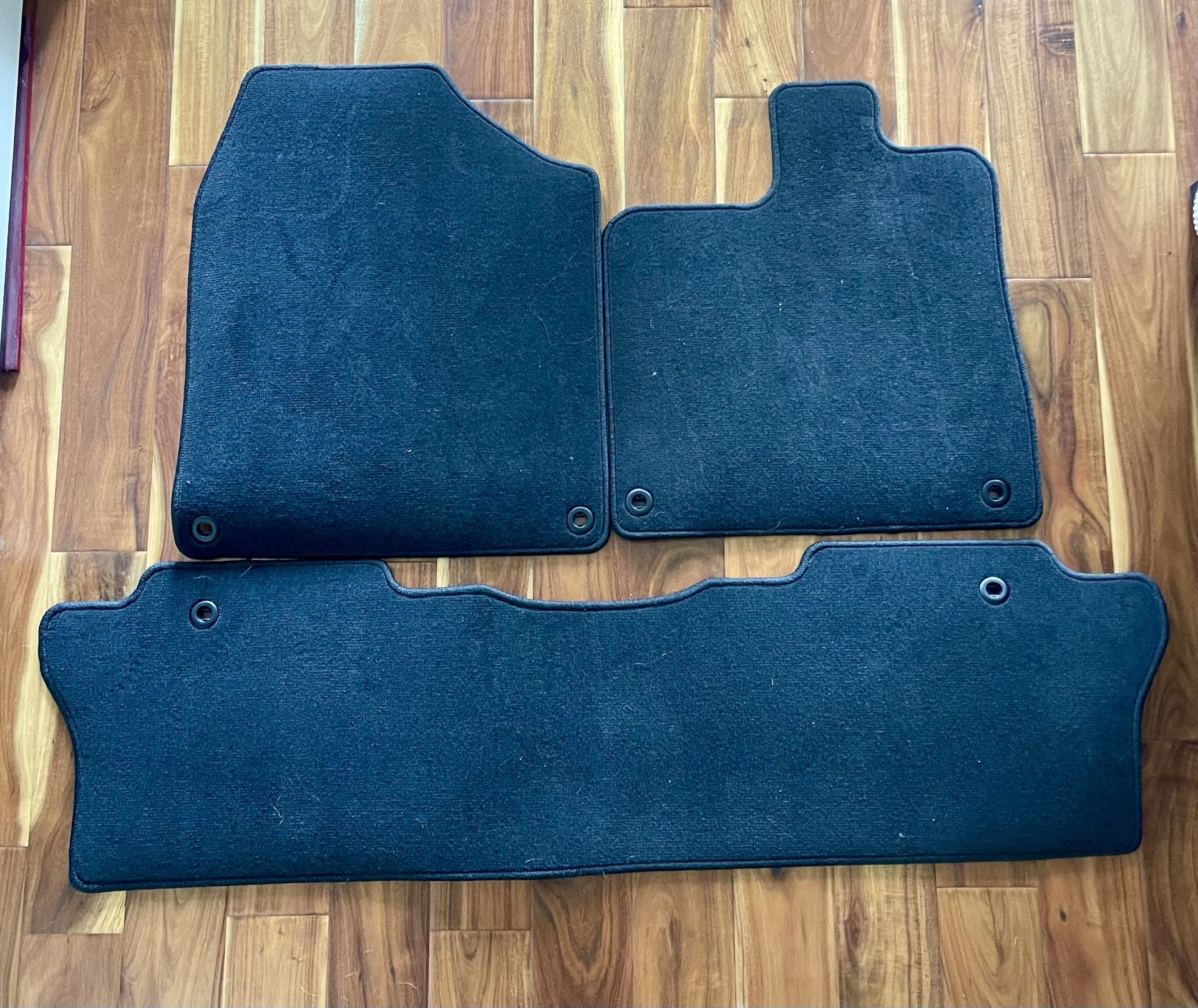 2020 GMC Sierra Original Floor Mats -new