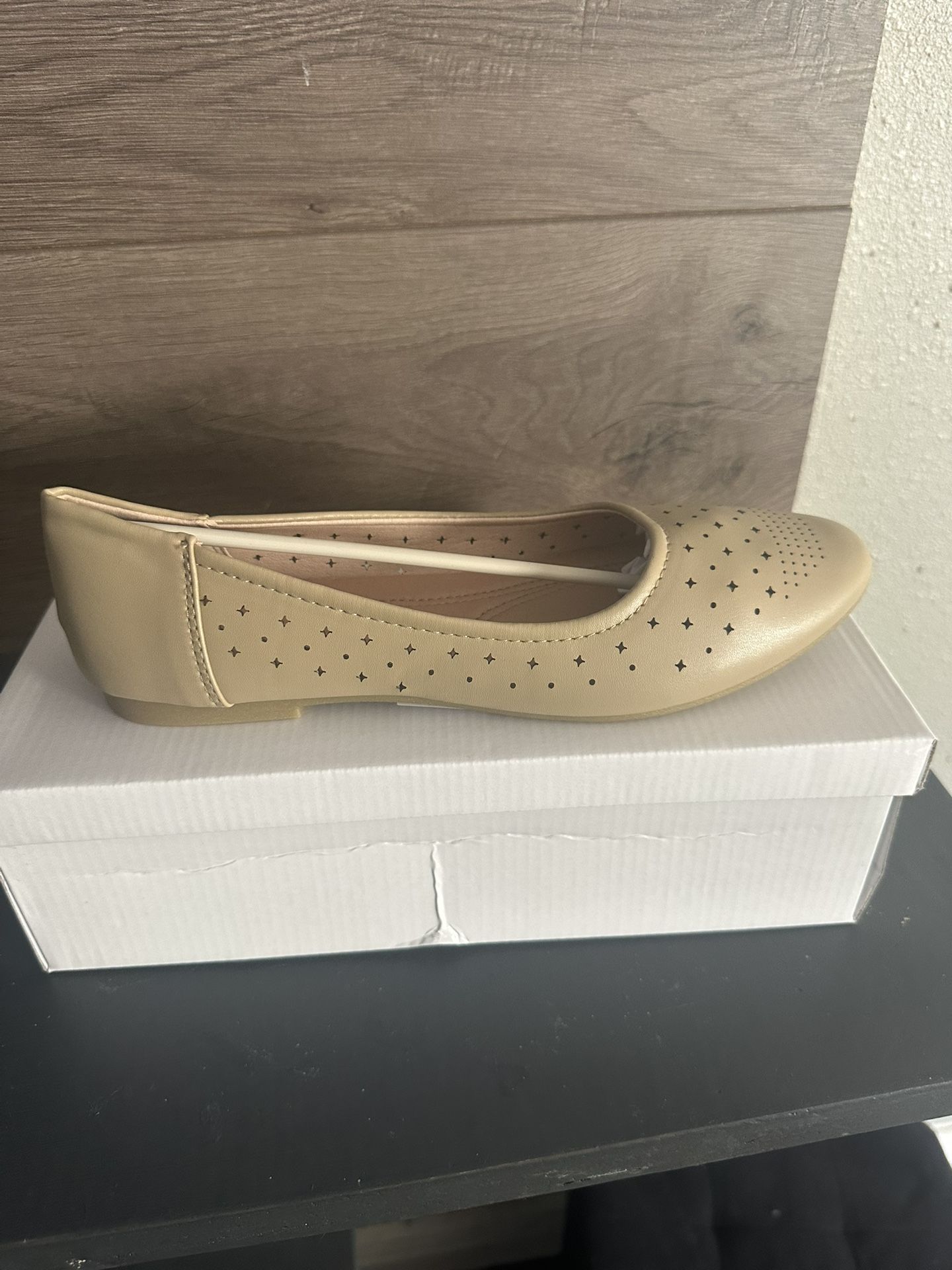 Women’s Flats Shoes