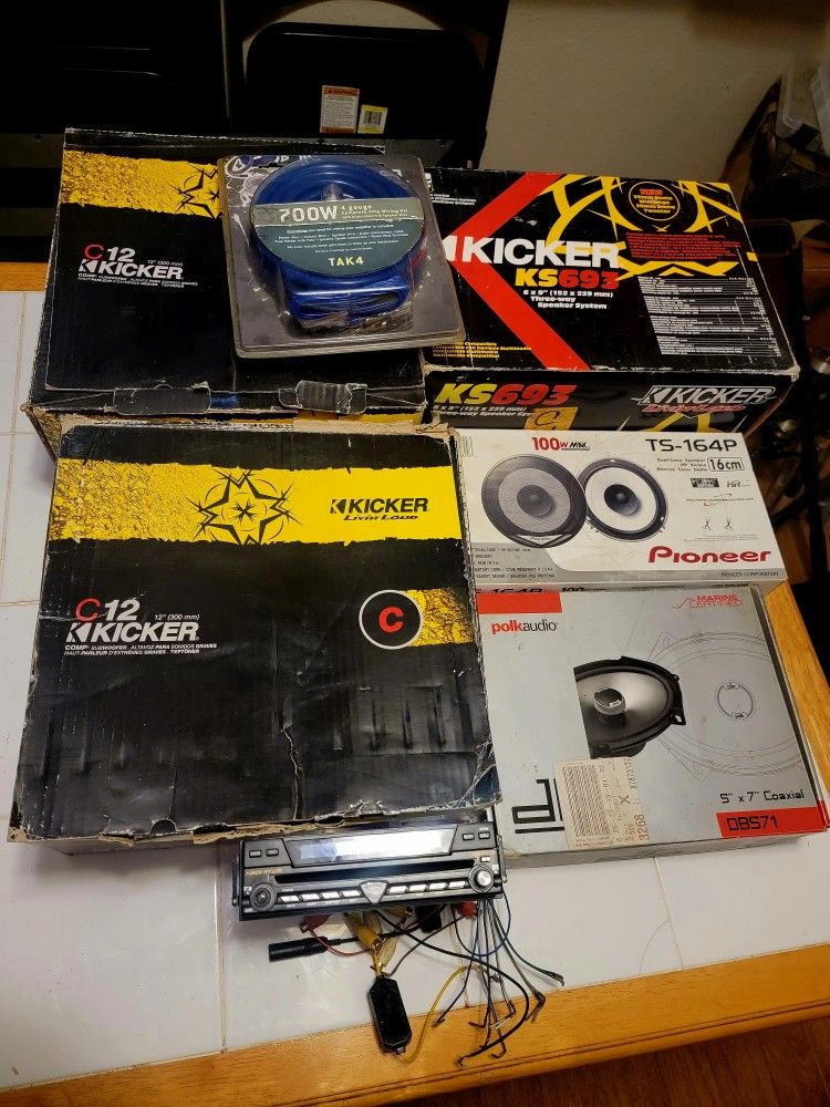 CAR SPEAKER SET