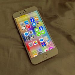 Unlocked iPhone 7 Plus 128GB No Scratches 