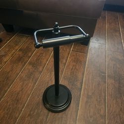 Toilet tissue holder