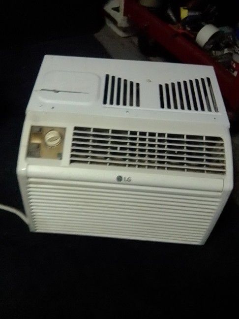 Ac Unit Barely Used