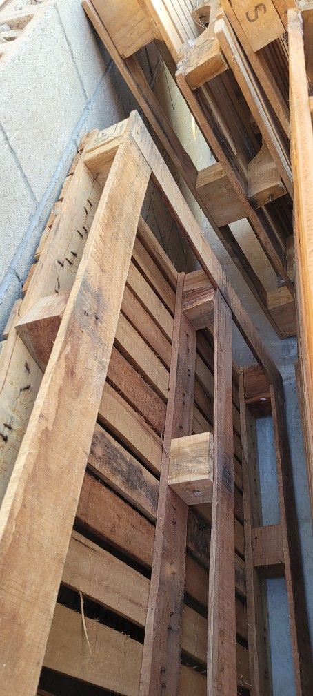 Free Pallets