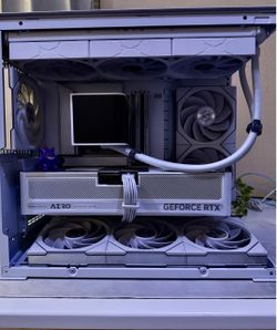 Custom White High-End Gaming PC – RTX 5070 Ti / Ryzen 7 7800X3D