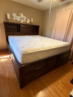 Bedroom set