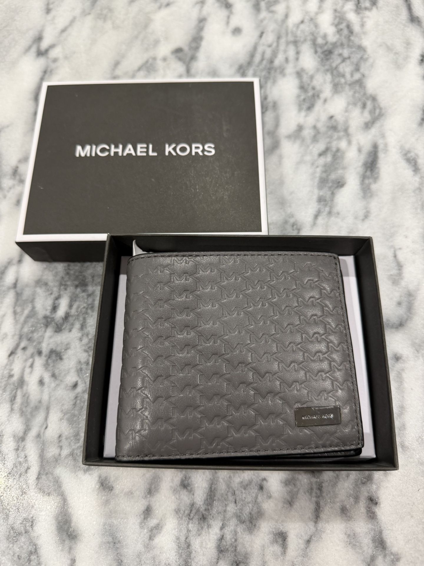 NEW Michael Kors Wallet 