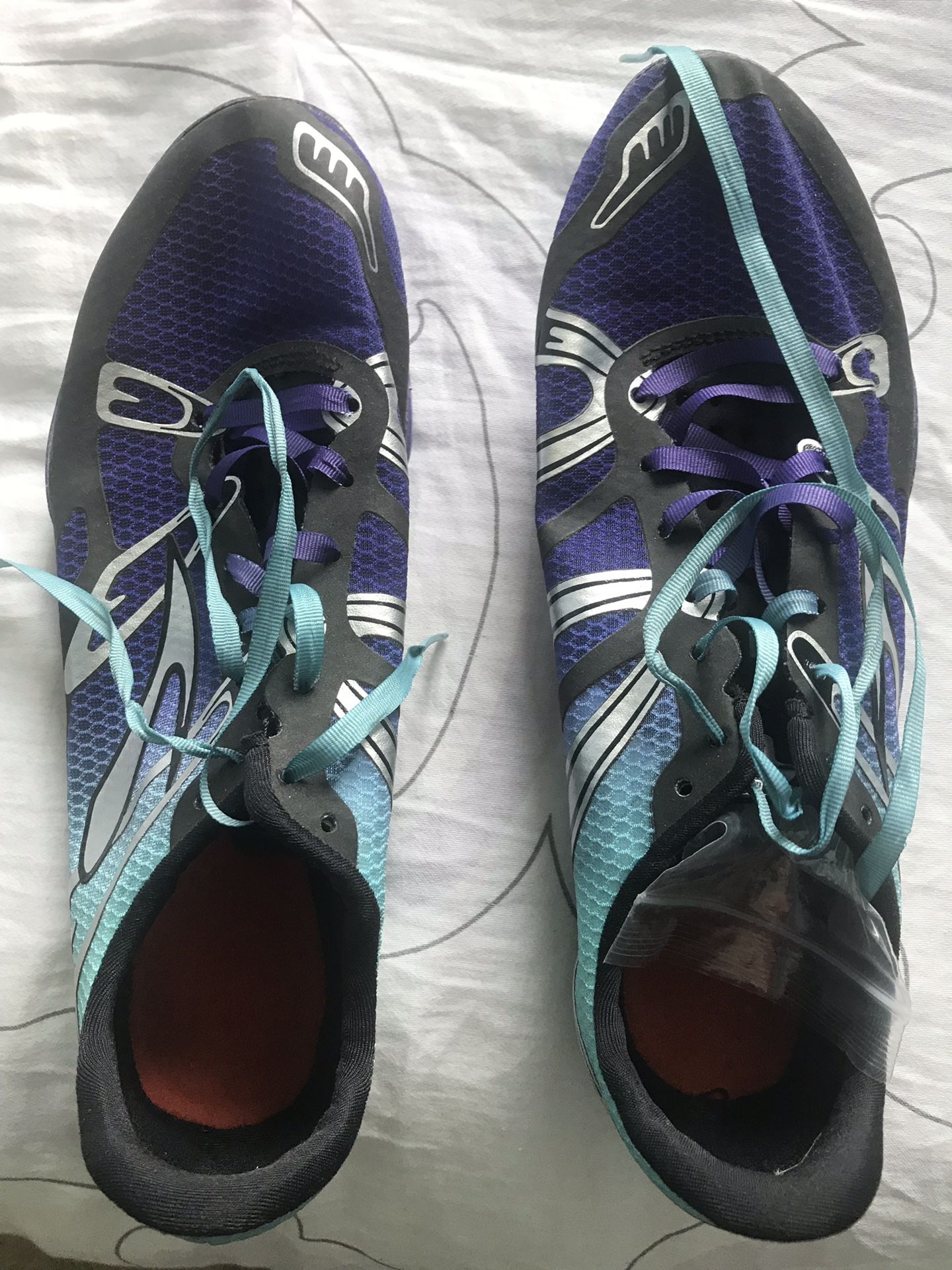 Track shoes size 8