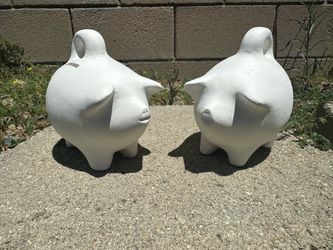 2 Piggy Plaster Casts