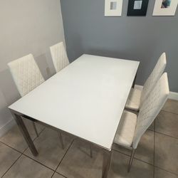 Dining Table with 4 chairs