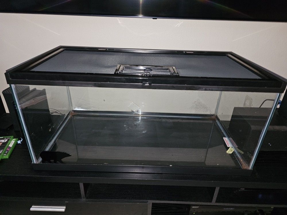 40 Gallon Tank With Lid
