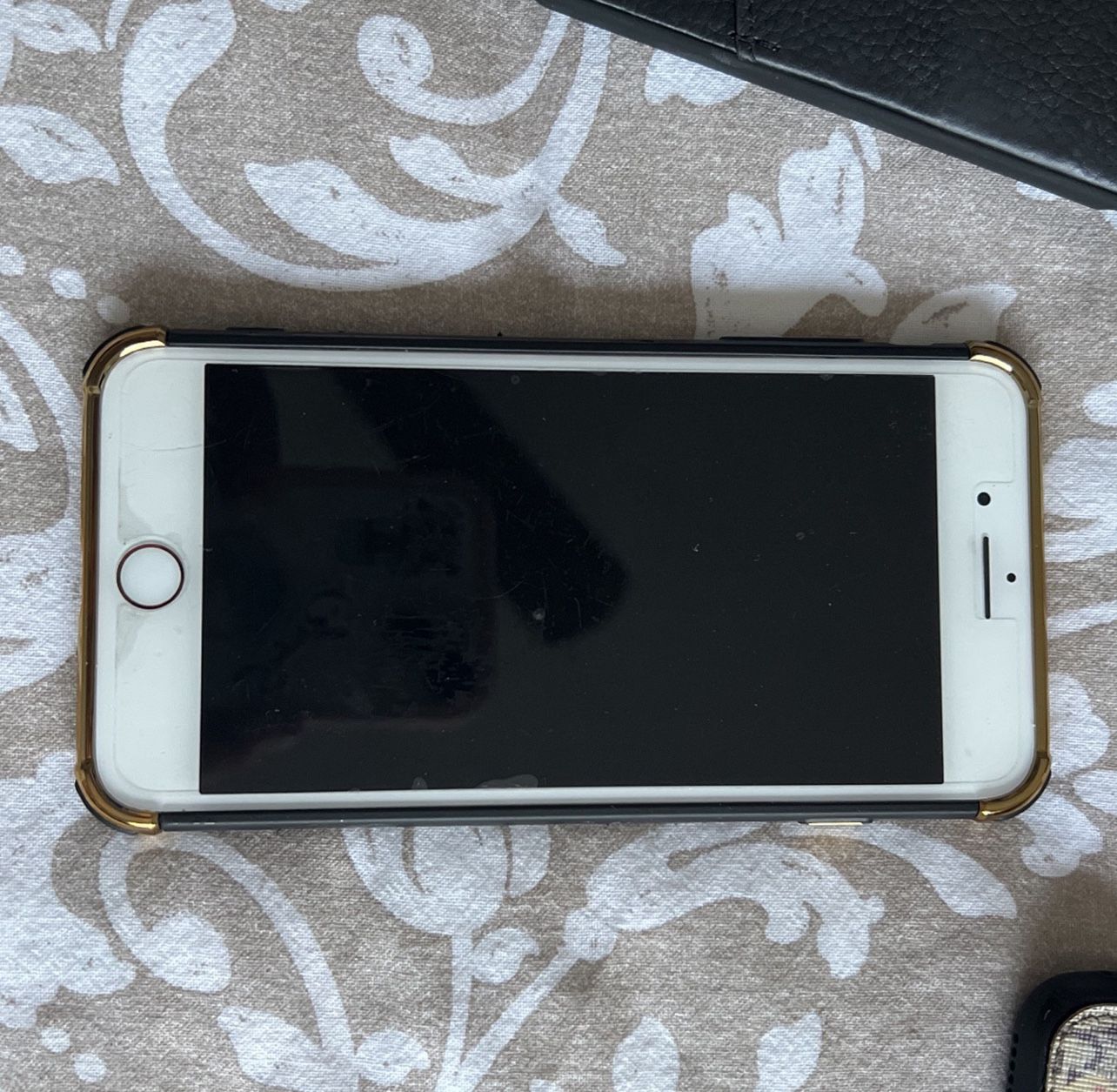 IPHONE 7 Plus And Extras Case