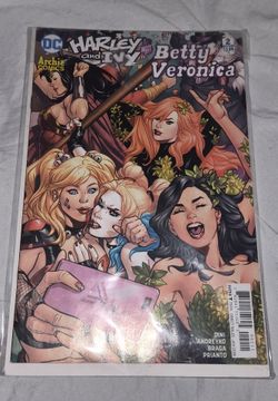 Archie Comics 2-Issue Bundle: Archie Marries Betty & Harley/Ivy Crossover