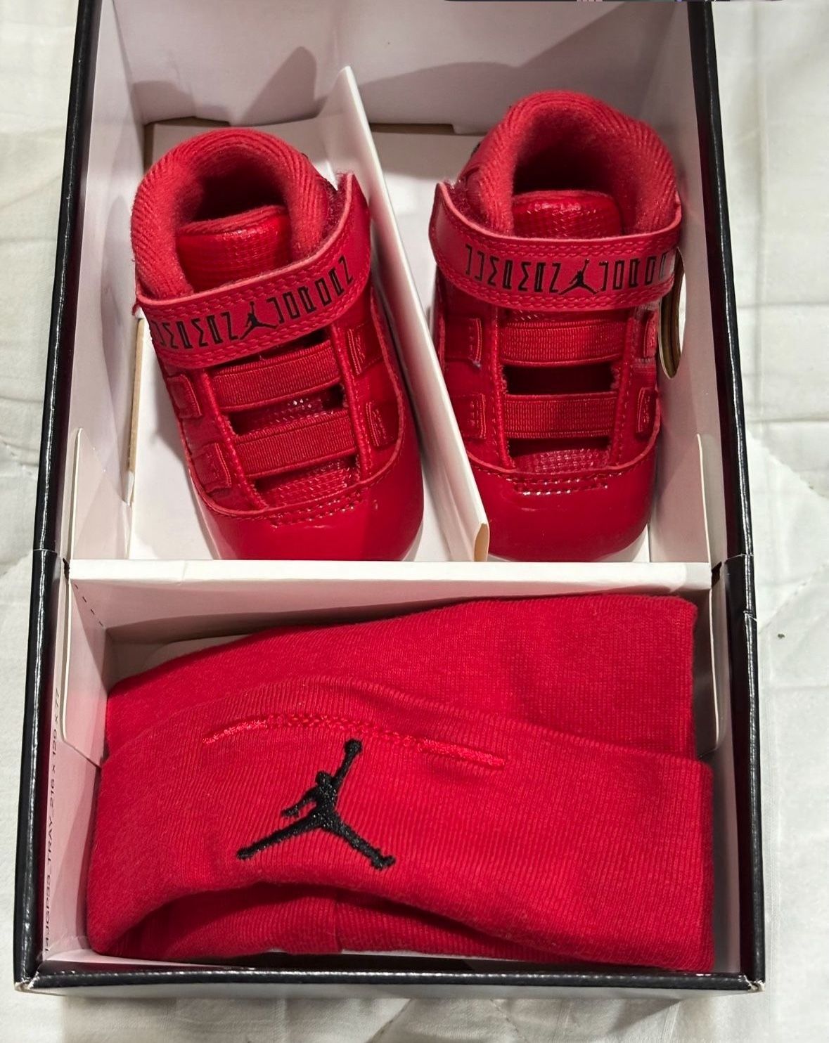 Jordan 11 Retro Gift Set