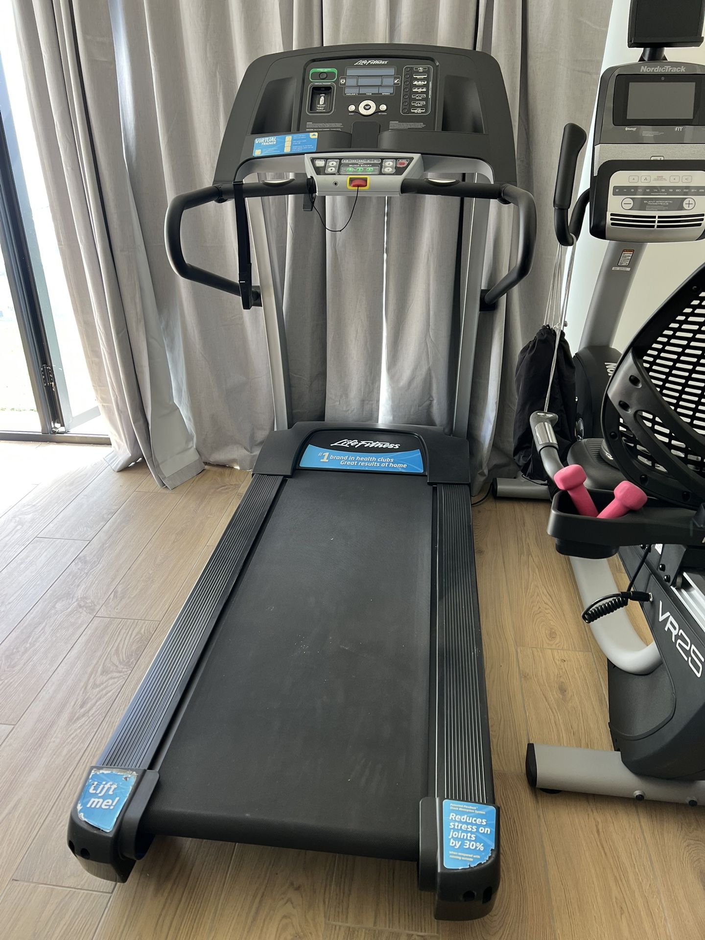 Life Fitness Treadmill 