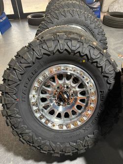 17x9/35x12-50R17 set Up In Stock 