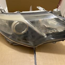 2012 Toyota Camry Original Passenger Headlight 