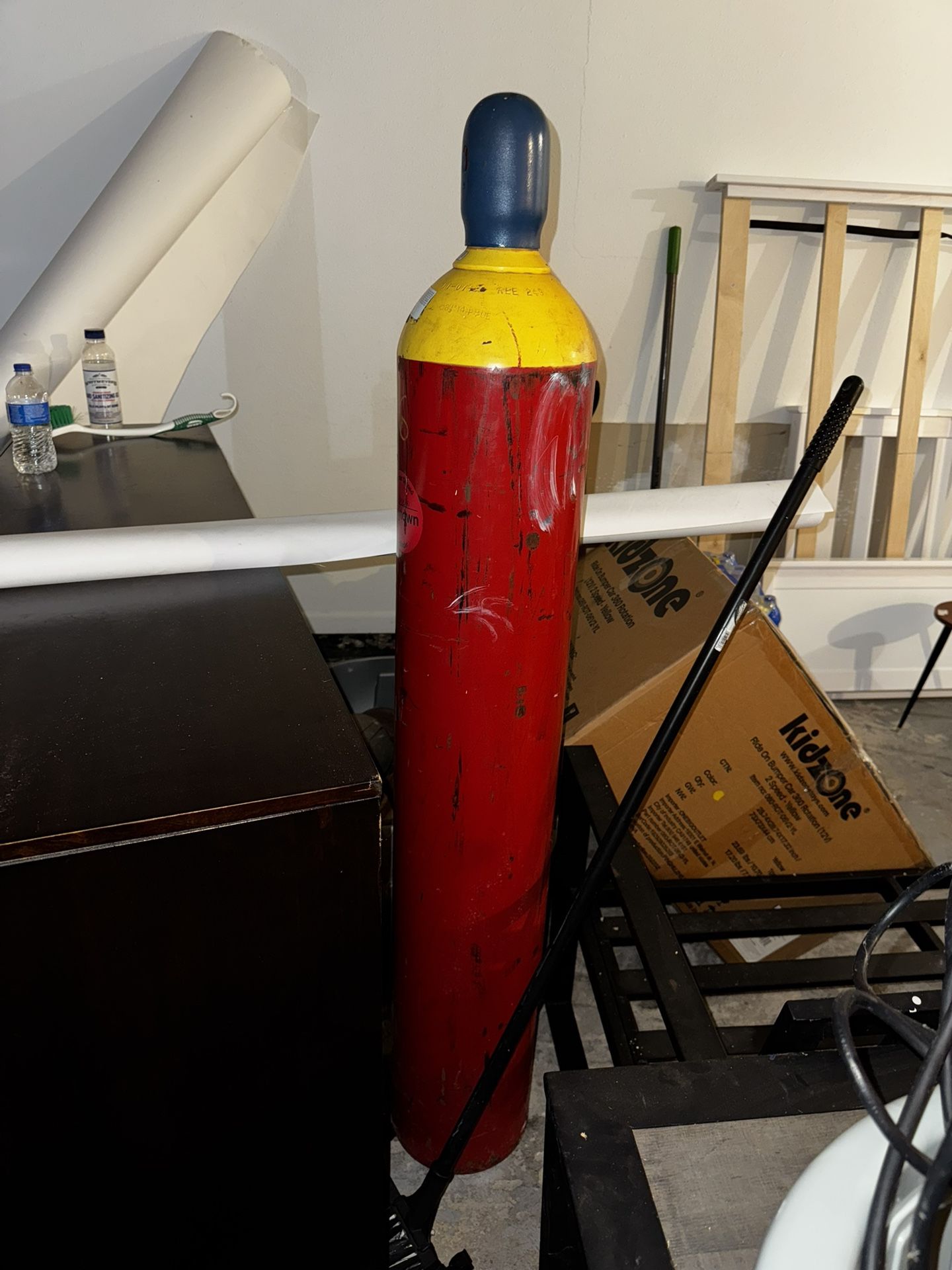 Argon Bottle Unmarked.