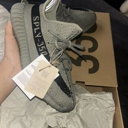 Yeezys “granite”