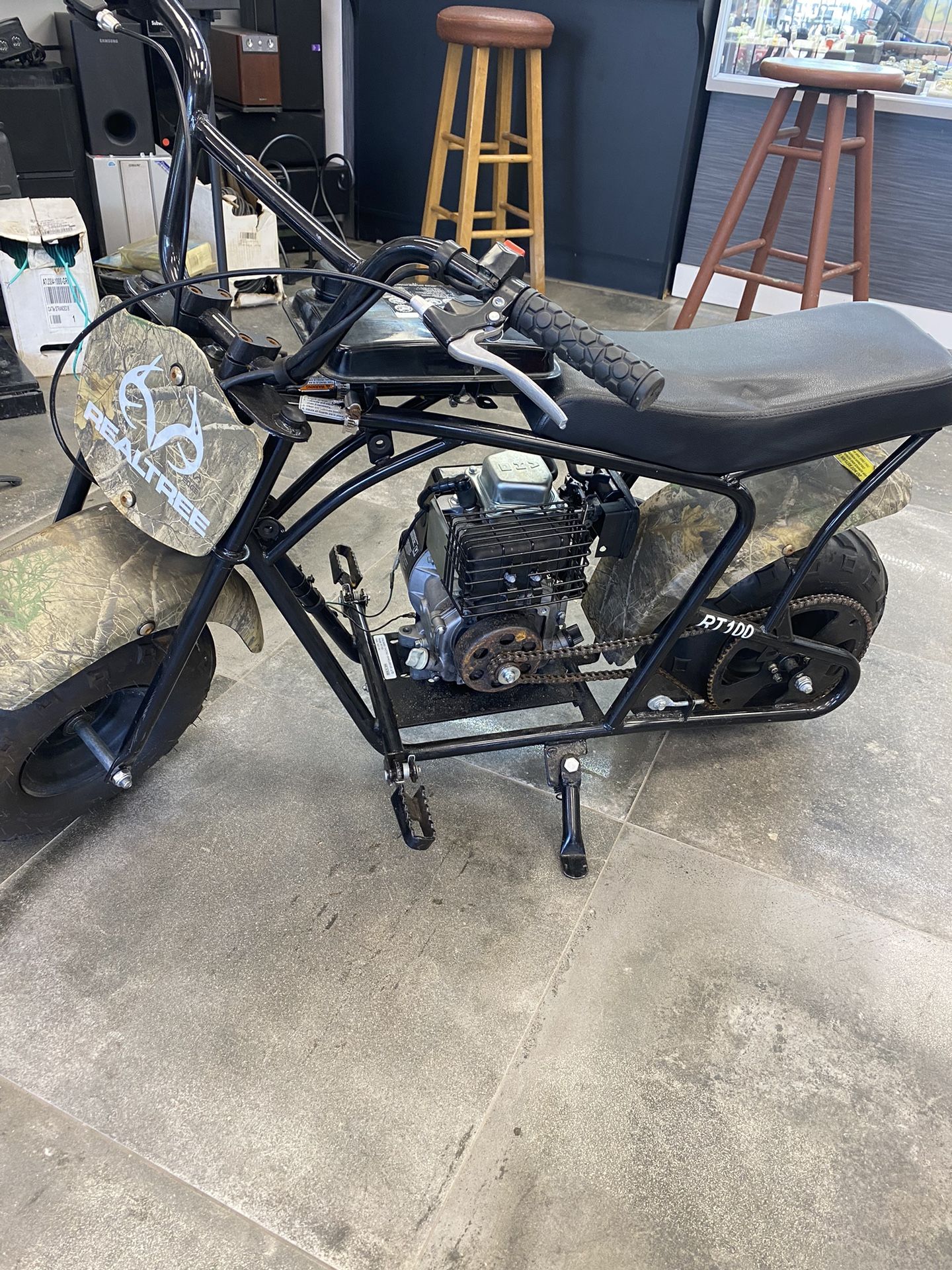 Realtree RT100 105cc Camp Gas Powered Ride On Mini Bike