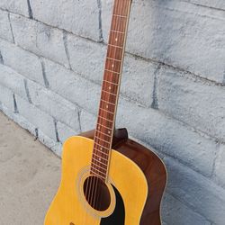 Acoustic Guitar (Silvertone Pro series) Brand New.