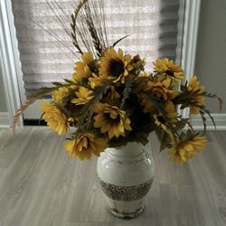 SUNFLOWERS And Vase