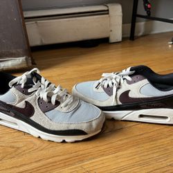 Nike Air Max 90 - Burgundy - Size 10.5- Men’s