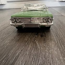 Diecast 1/24 scale Jada Toys 1960 Impala Street Lowrider 