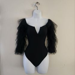 Free People "Show Me Love" Bodysuit with ruffled tulle three-quarter-length sleeves Color : Black Size :S
