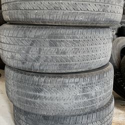 A set of 4 used tires size 275/60R20