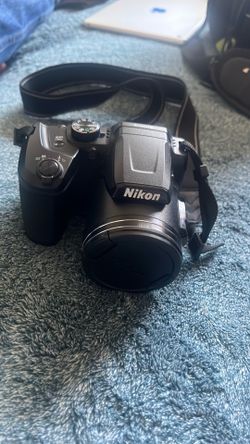 NIXON COOLPIX B500 camera