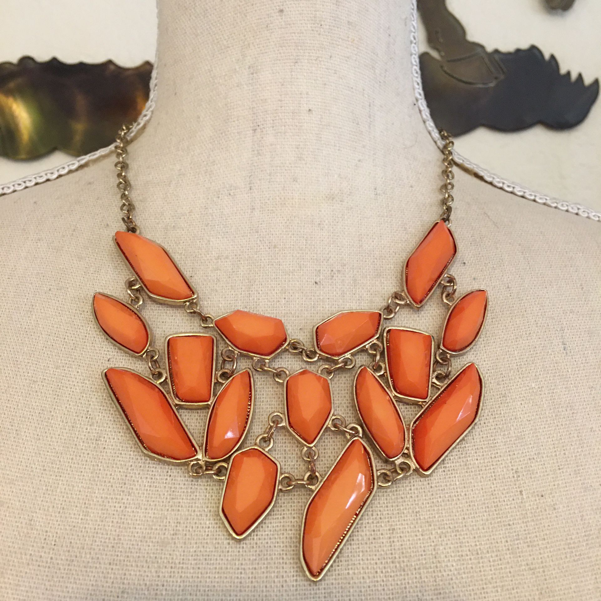 Geometric faceted stone statement necklace