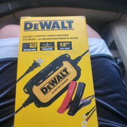 Dewalt 6/12 Volt Battery Charger