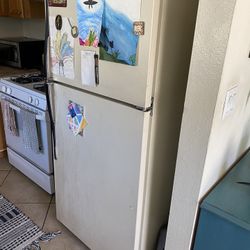 Refrigerator 