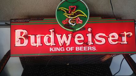 Bud neon light