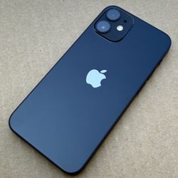 Like New - Apple iPhone 12 (64 GB) Black - AT&T