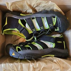 KEEN Unisex Big Kids' Newport H2 Sandal Black/Lime Green - 1009965 Size 6