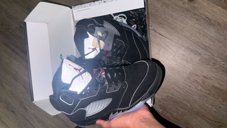 Jordan 5 Black Metallics