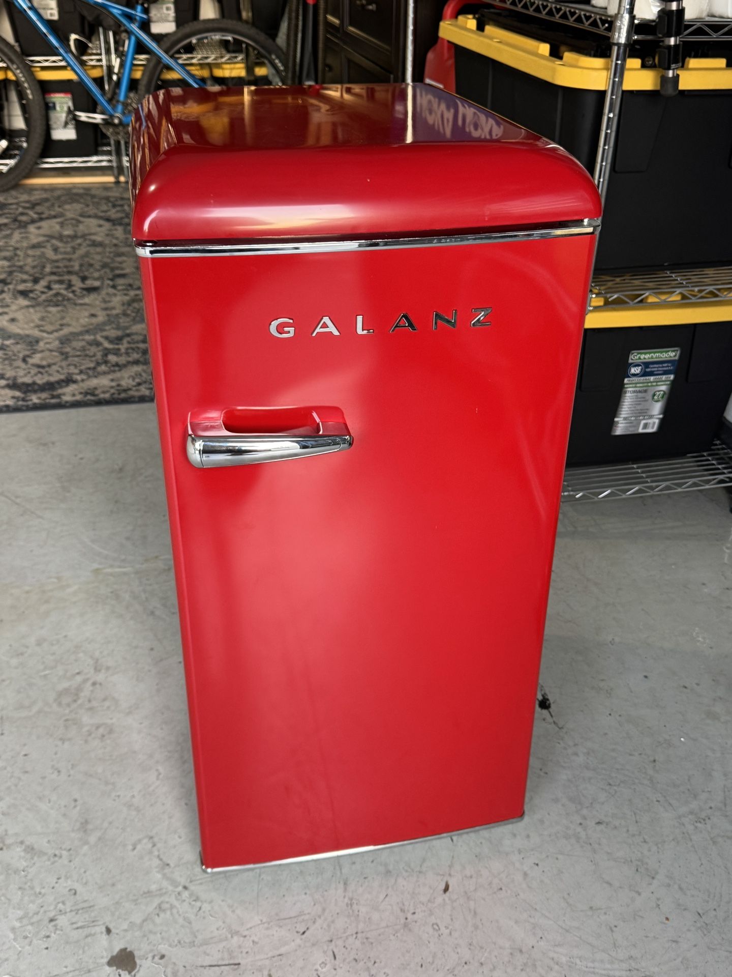 Mini Fridge 