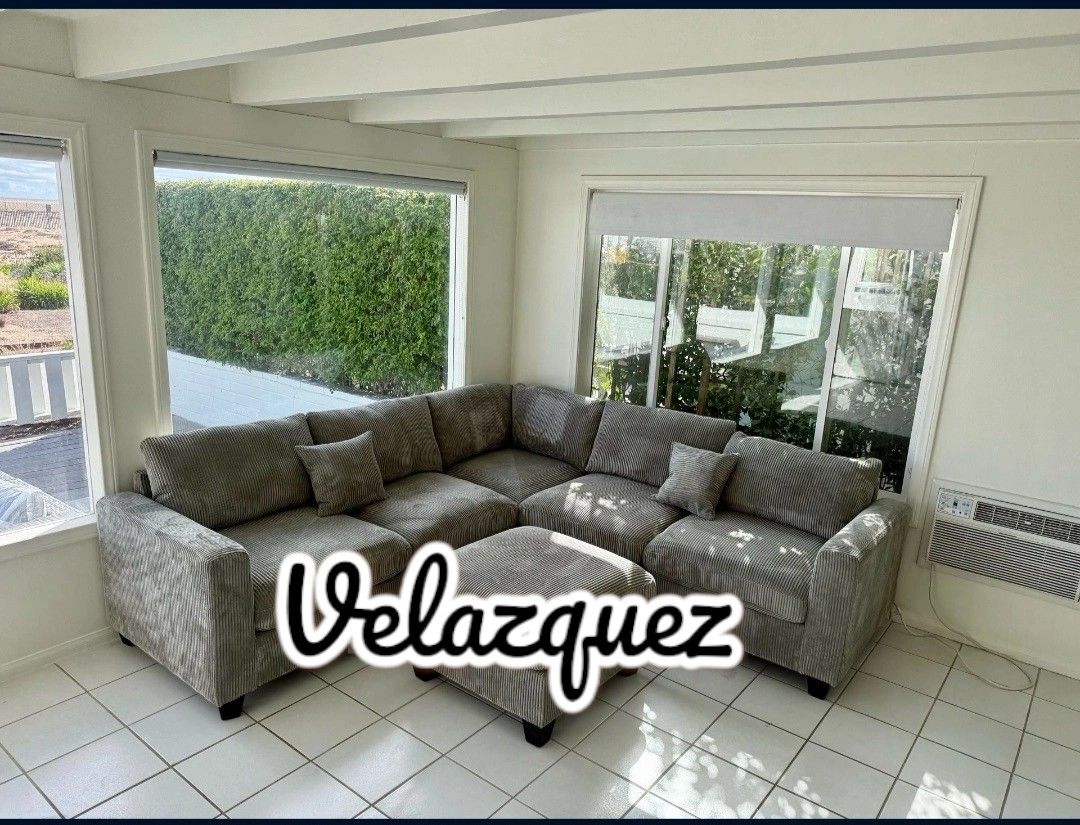 ✅️✅️4-Pcs Sectional
LAF Loveseat + RAF Loveseat + Corner Wedge + Cocktail Ottoman-Fog✅️✅️