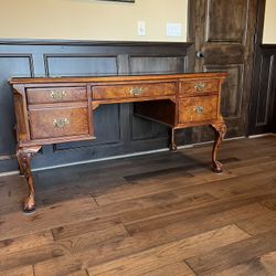 Thomasville “Vignettes” Chippendale Style Writing Desk
