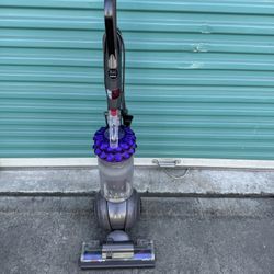 Dyson Vaccum
