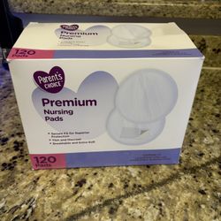 FREE baby seat head cushion, nursing pads (110)