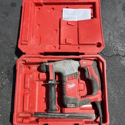 USED ONCE 5.5 Amp 5/8 in. Corded SDS-plus Concrete/Masonry Rotary Hammer Drill Kit with Case
