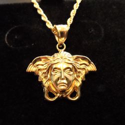 NEW 10K GOLD MEDUSA PENDANT  WITH CHAIN