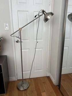 Floor lamp