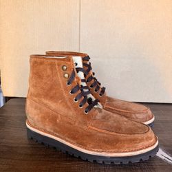 Men’s Dievier Nomad Moc Toe Boot size 9.5