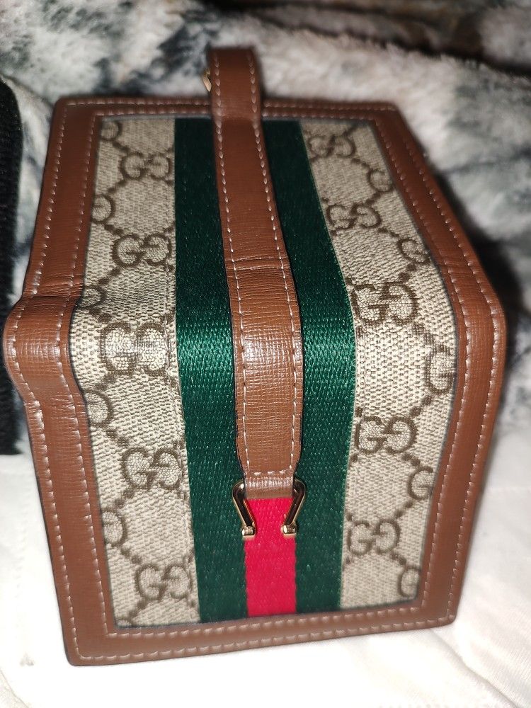 Authentic Gucci Wallet 