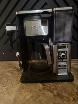 Ninja coffee maker w/ frother