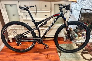 Scott Spark 960 mountain bicycle size M in excellent condition