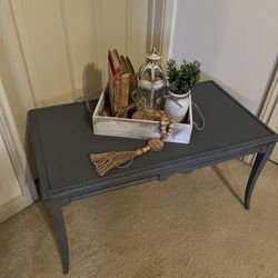 Farmhouse Coffee Table & Tray Arrangement